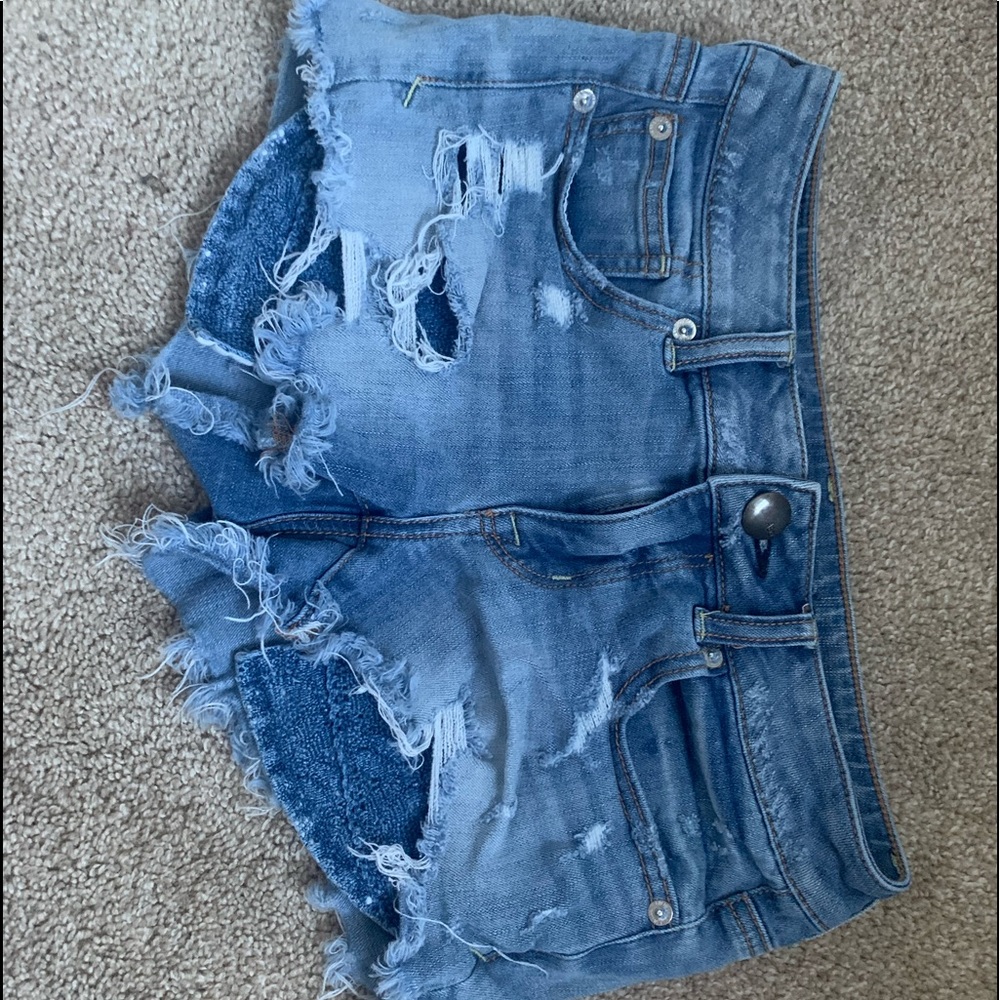 American eagle ripped Jean shorts